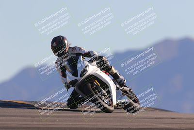 media/Nov-06-2023-Moto Forza (Mon) [[ce023d0744]]/3-Intermediate Group/Session 5 (Turn 9)/